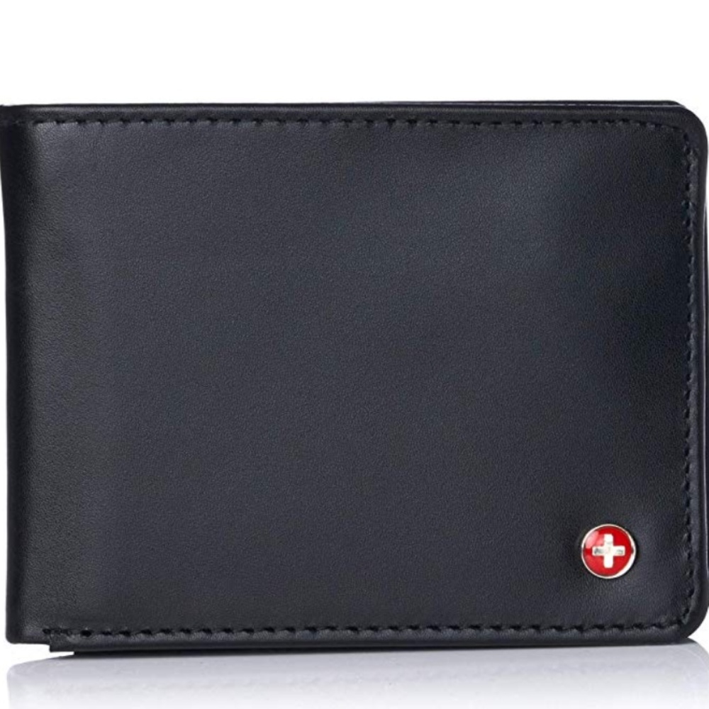 Classic Smooth Alpine Swiss Bifold Wallet